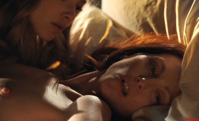 Moore Demi and Julianna Moore Tits