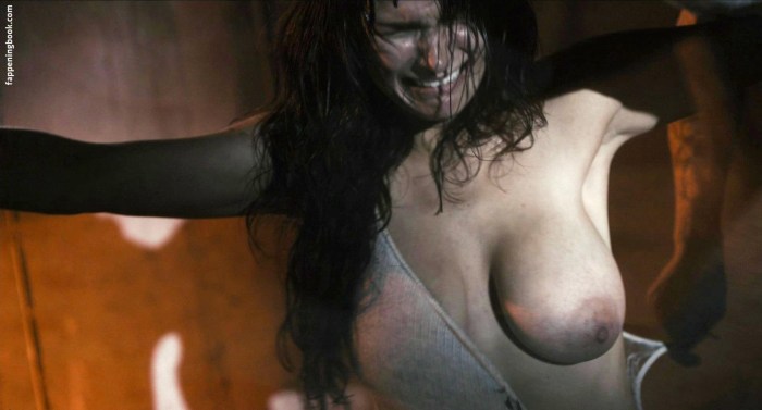 Erotic photos Laura Cattay