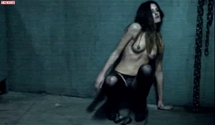 Laura Donnelli BDSM alien