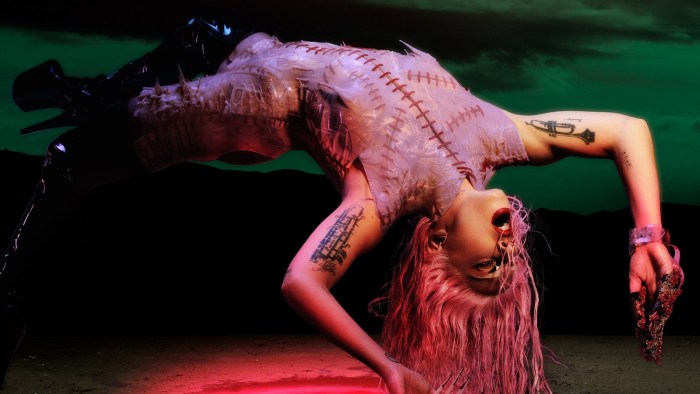 Lady Gaga Erotic scenes