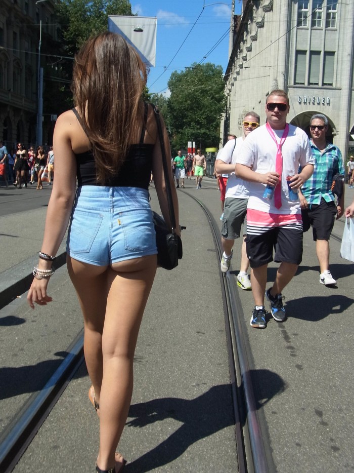 Self -shooting girls from social networks