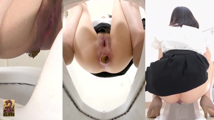 Nasty Girl Pooping on Dildo and Playing with it