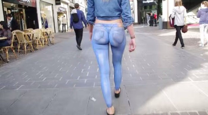Girls without panties on the street