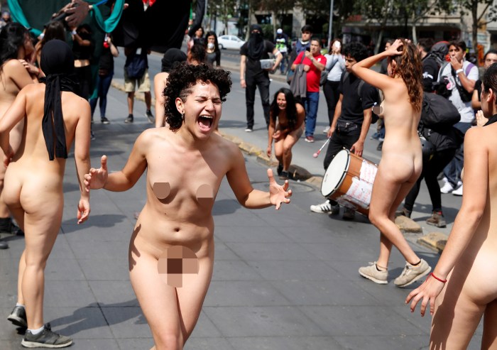 Jessica Clark Naked Versailles