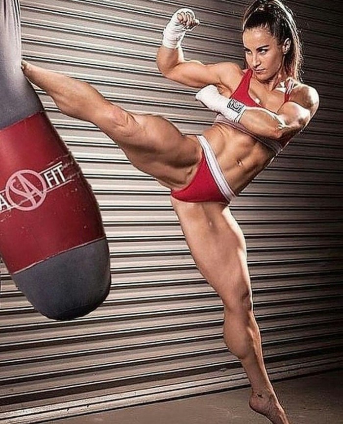 Zarina Nizomiddinova in the Fitnes gym