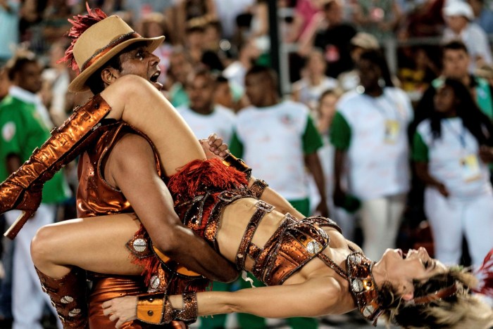 ALINE RISCADO on the carnival