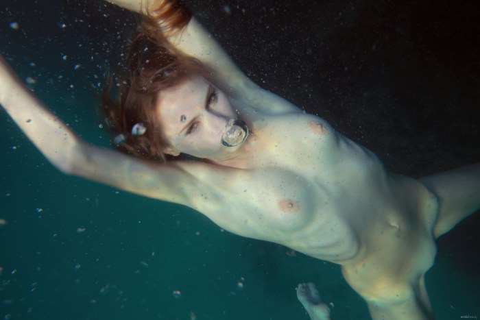Huge boobs underwater