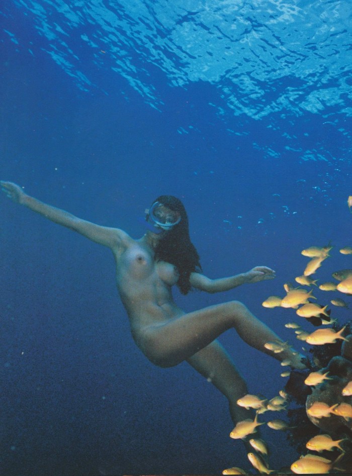 Swimming underwater Anime Nude girl