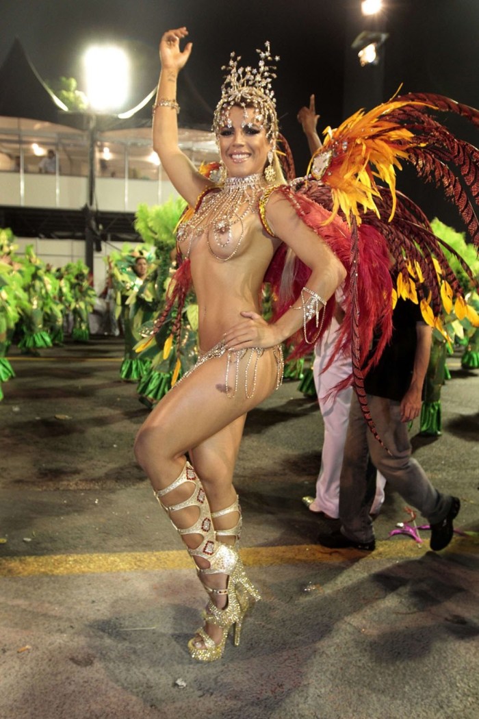 Andrea Martins Brazili Carnival