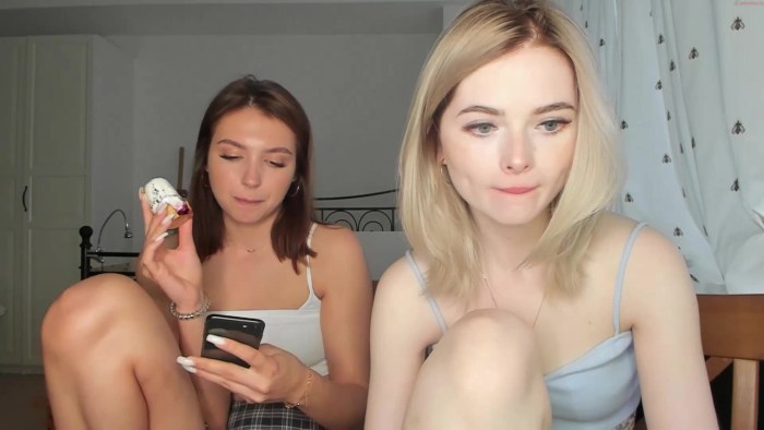 YUPPIYULIA Webcam