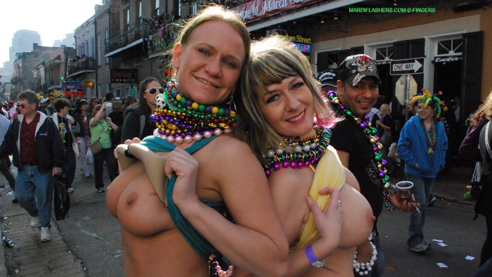 Mardi Gra in New Orleans Tits