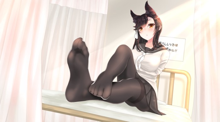 Women's tights with open crotch
