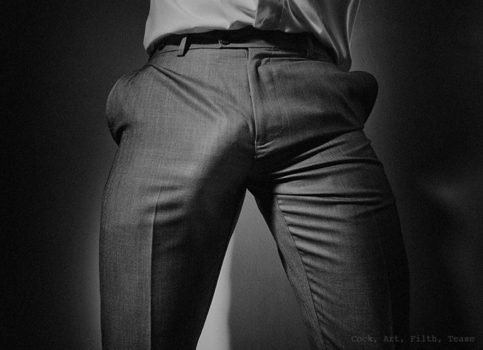 Tempting Mexican Alexandria in tight pants
