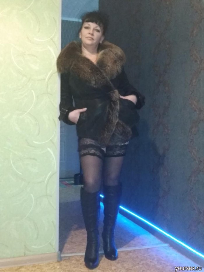 Bi woman is looking for a married couple