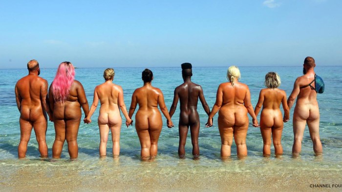A lot of hairy women