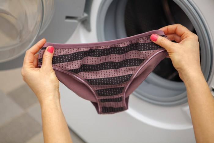 Smelly Knickers