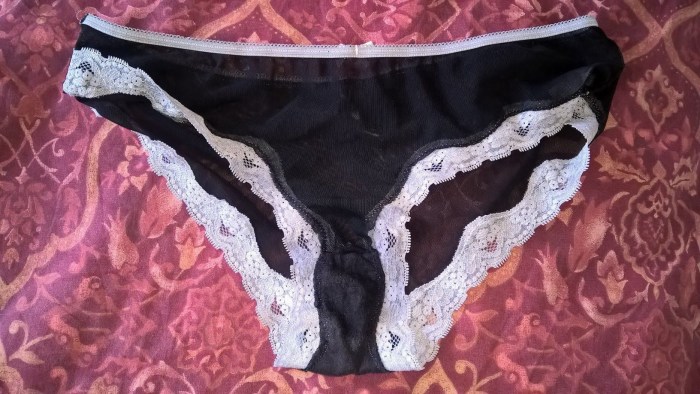 Dirty women's linen
