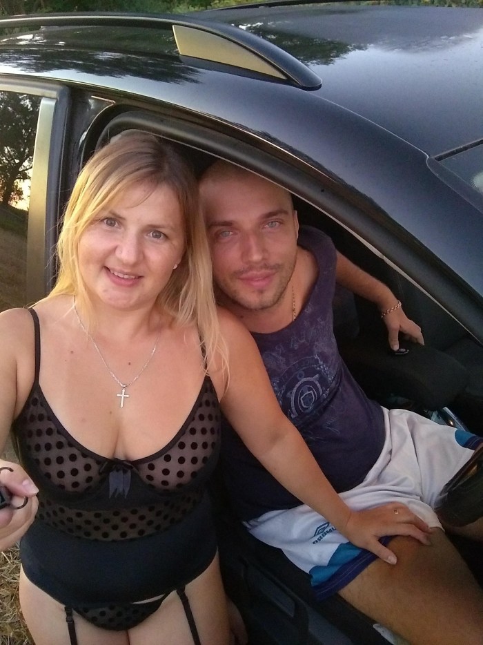 Family couples from social networks