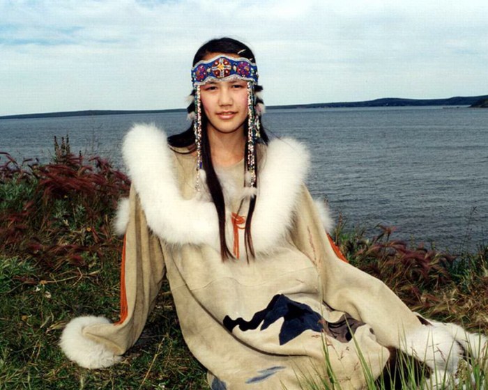 Sinilga Yakut singer