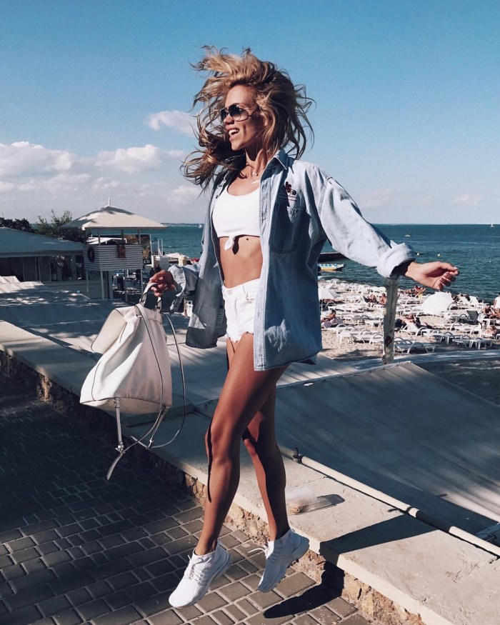 Lera Dergilev Friday