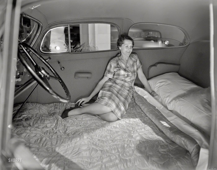 Pontiac 1936 Salon
