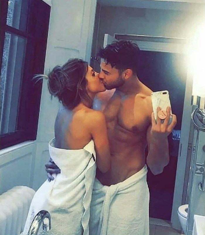 Selfie kiss