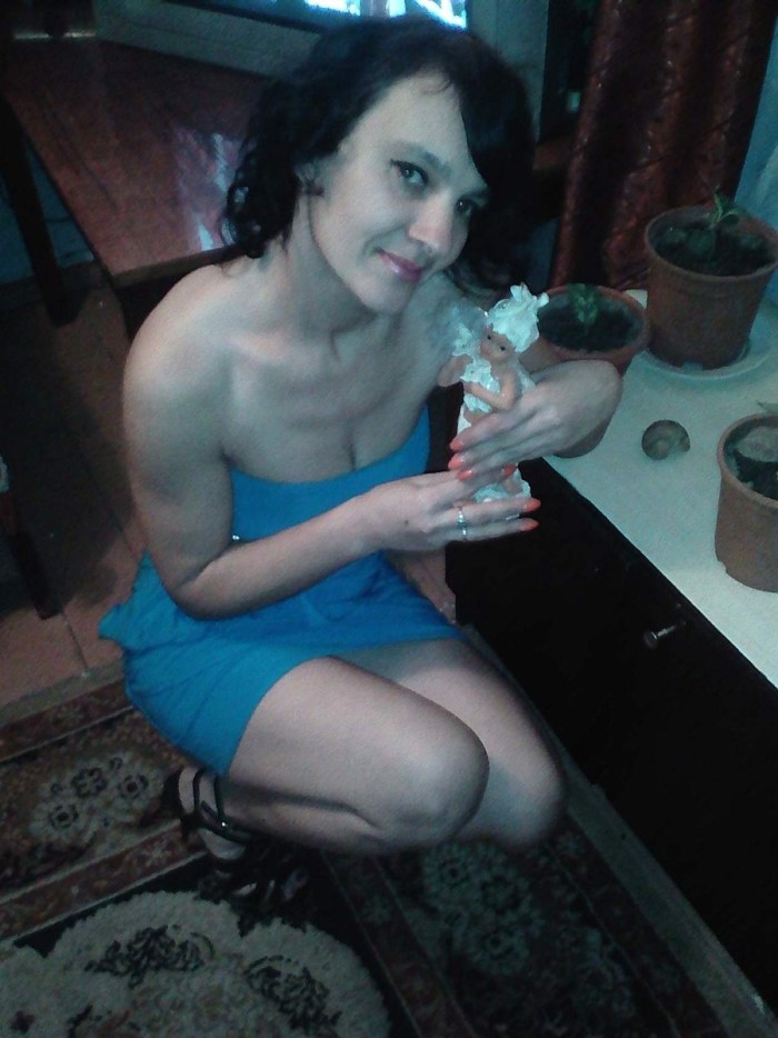 Intimate ads of girls