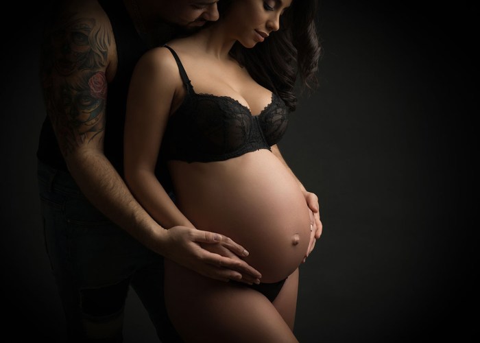 Naked mature pregnant women