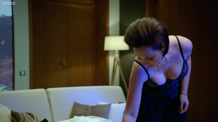 Ekaterina Vilkova in underwear Hotel Eleon