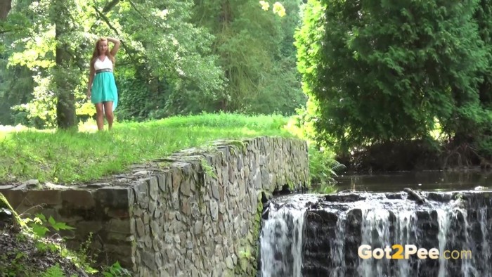 Girls piss in nature