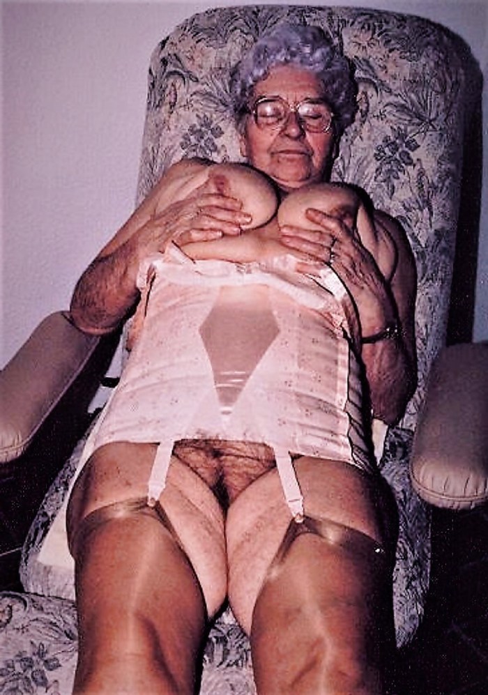 Hairy women retro