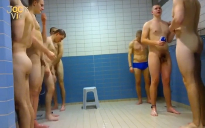 Nude Locker Room Swimmer Male Suck Hidden Cam