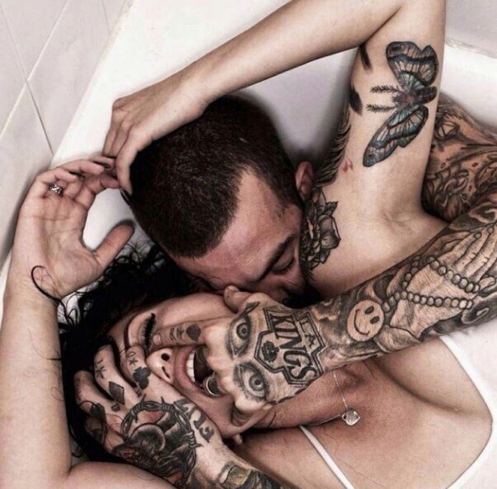 Kuni girl with tattoos