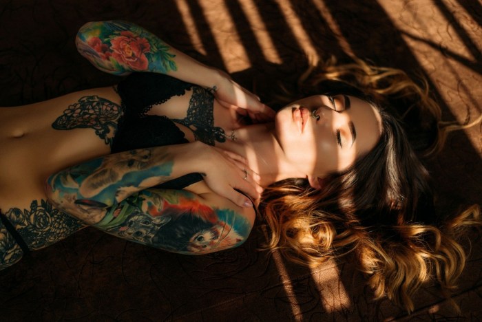 Tattooed girls nude