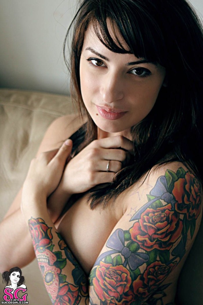 Goli girl with tattoos