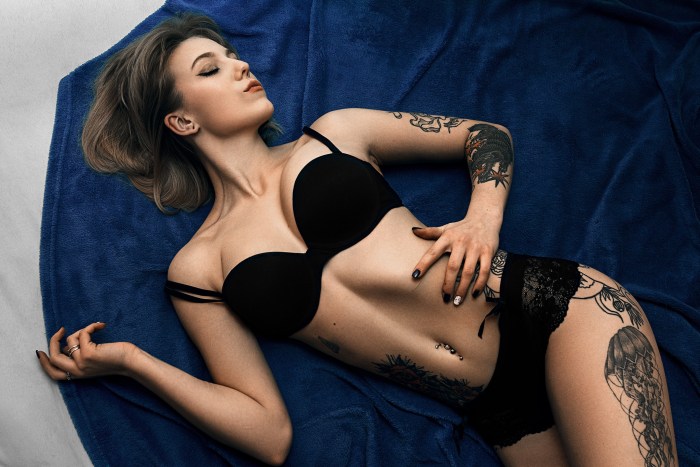 Nastya Ivleeva Navel