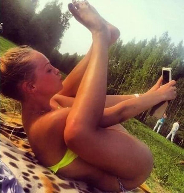 Stupid selfies of girls