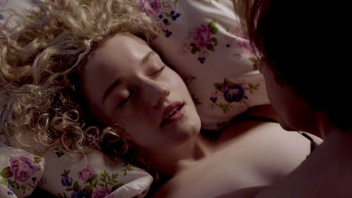 Julia Garner chest