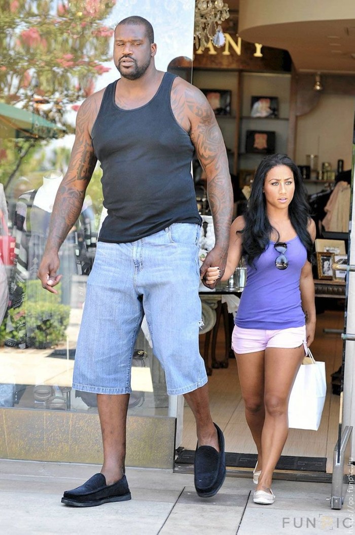 Shakil O Nile with his wife meme