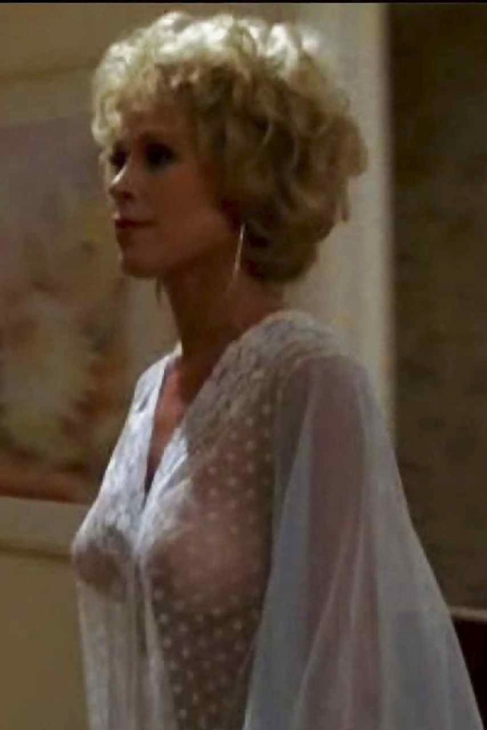 Actress Leslie Isterbruk Naked