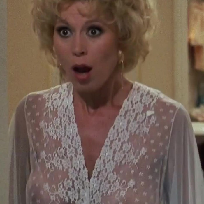Actress Leslie Isterbruk Naked
