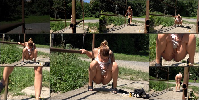 Large naked ladies pissing