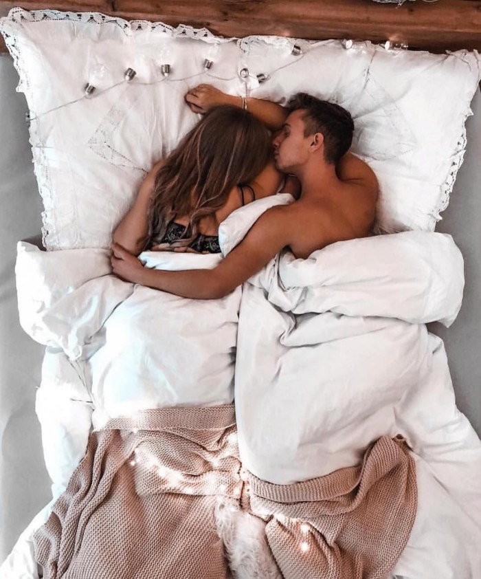 Caresses of men and women