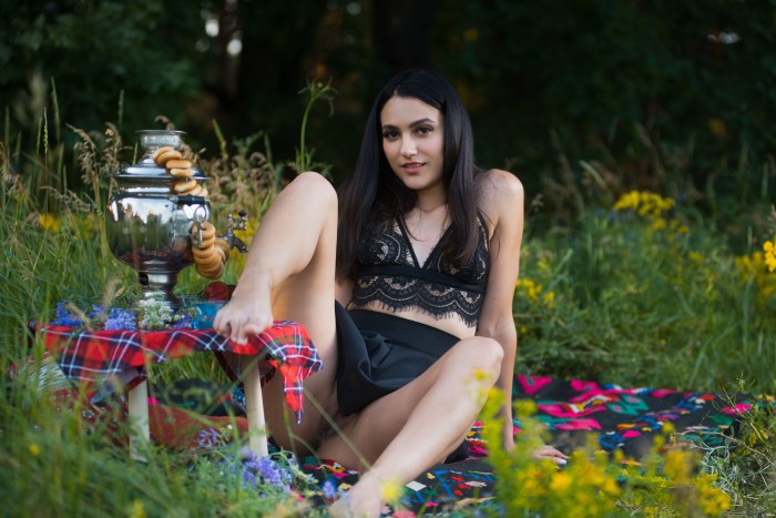 CIRA NERRI: Sunset picnic