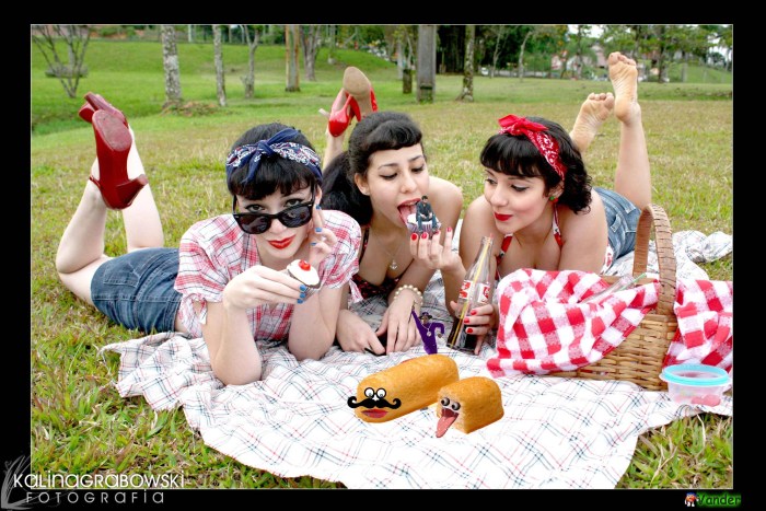 Crasses in nature with friends