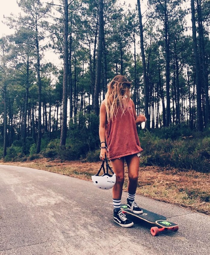 Girls on longboards