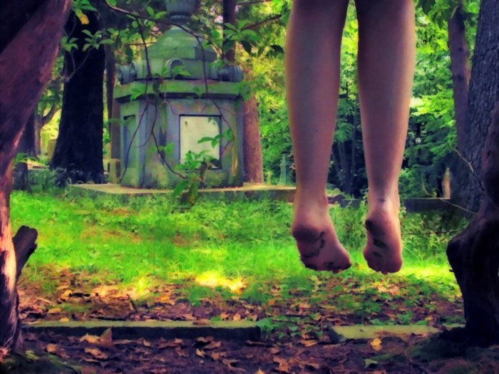 Halloween barefoot