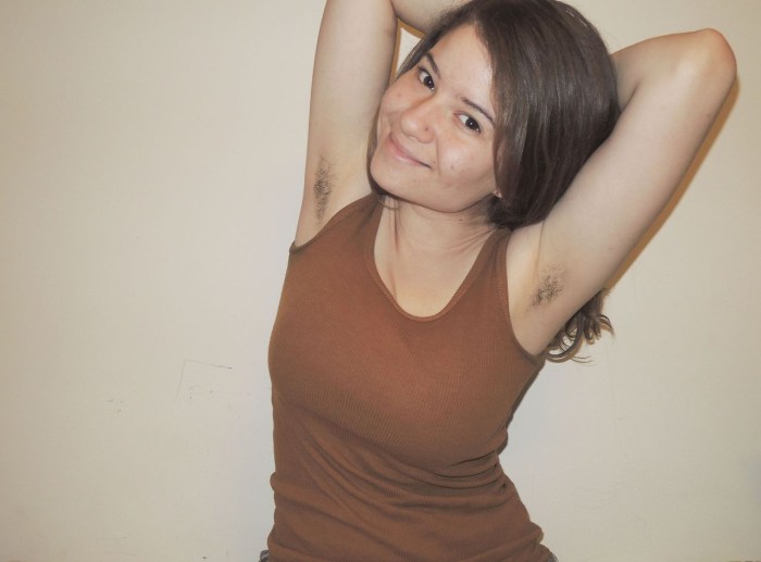 Willow Hayes armpits