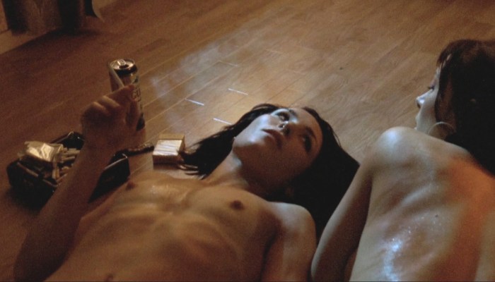 Numi Rapas erotic scenes