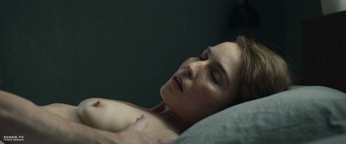 Numi Rapas naked in films